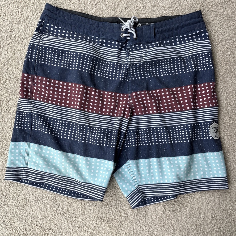 Vissla Volcom Men Board‎ Shorts 32/33 Outdoor Beach Surf Lot Of 2 EUC - Picture 2 of 10
